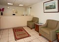 Econo Lodge University image 3