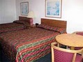 Econo Lodge University image 10