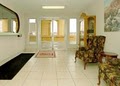 Econo Lodge image 3