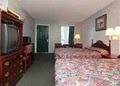 Econo Lodge image 6