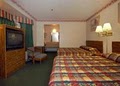 Econo Lodge image 8