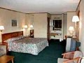 Econo Lodge image 9