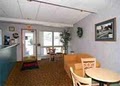 Econo Lodge image 9