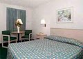 Econo Lodge image 10