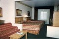 Holiday Inn Express Hotel & Suites Raton image 3