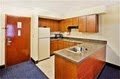 Holiday Inn Express Hotel & Suites in Atlanta Perimeter Mall image 4