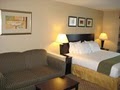 Holiday Inn Express & Suites image 7