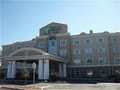 Holiday Inn Express and Suites image 1
