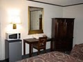 Holiday Motel image 8