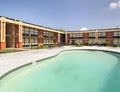 Howard Johnson Tupelo MS image 3