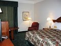 La Quinta Inn & Suites-Fiesta Texas image 6