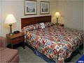 La Quinta Inn & Suites St. Louis Maryland Heights image 5