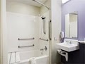 Microtel Inns & Suites Meridian MS image 3