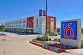 Motel 6 Northlake-Speedway logo