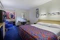 Red Roof Inn image 5