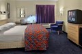 Red Roof Inn image 8