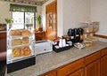 Rodeway Inn image 3