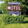 Shangrai La Motel Saugatuck image 7