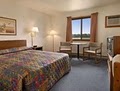 Super 8 Wahpeton image 10