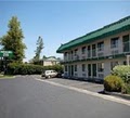 University Inn image 10