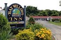 Bay Willows Inn logo