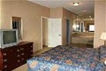 Country Comfort Inn & Suites Quincy image 7