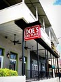 Doe's Eat Place logo
