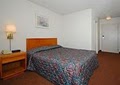 Econo Lodge Airport image 10