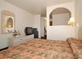 Econo Lodge Inn & Suites image 8