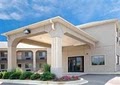 Econo Lodge Inn & Suites image 8