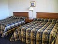 Econo Lodge Inn & Suites image 9