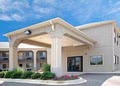 Econo Lodge Inn & Suites image 10