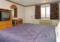 Econo Lodge West image 3