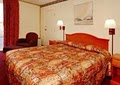 Econo Lodge image 4