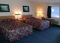 Econo Lodge image 6