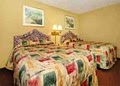 Econo Lodge image 6