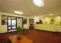 Econo Lodge image 7