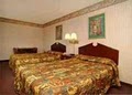 Econo Lodge image 8