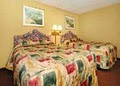 Econo Lodge image 8