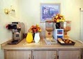 Econo Lodge image 9