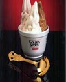 Golden Spoon Frozen Yogurt image 3