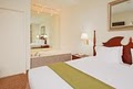 Holiday Inn Express & Suites image 4