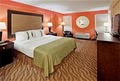 Holiday Inn Hotel Manhattan At The Campus image 5