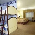 Holiday Inn image 10