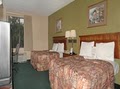 Howard Johnson Inn image 7