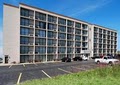 Quality Inn Youngstown Hotel image 3