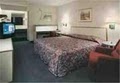 Red Roof Inn image 3