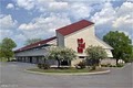 Red Roof Inn image 4