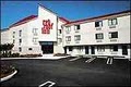Red Roof Inn image 5