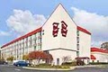 Red Roof Inn image 5